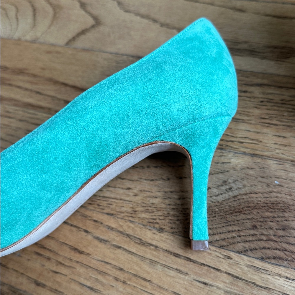Manolo Blahnik Mint Green Suede BB Pump Size 36.5 NWOB - Picture 6 of 8